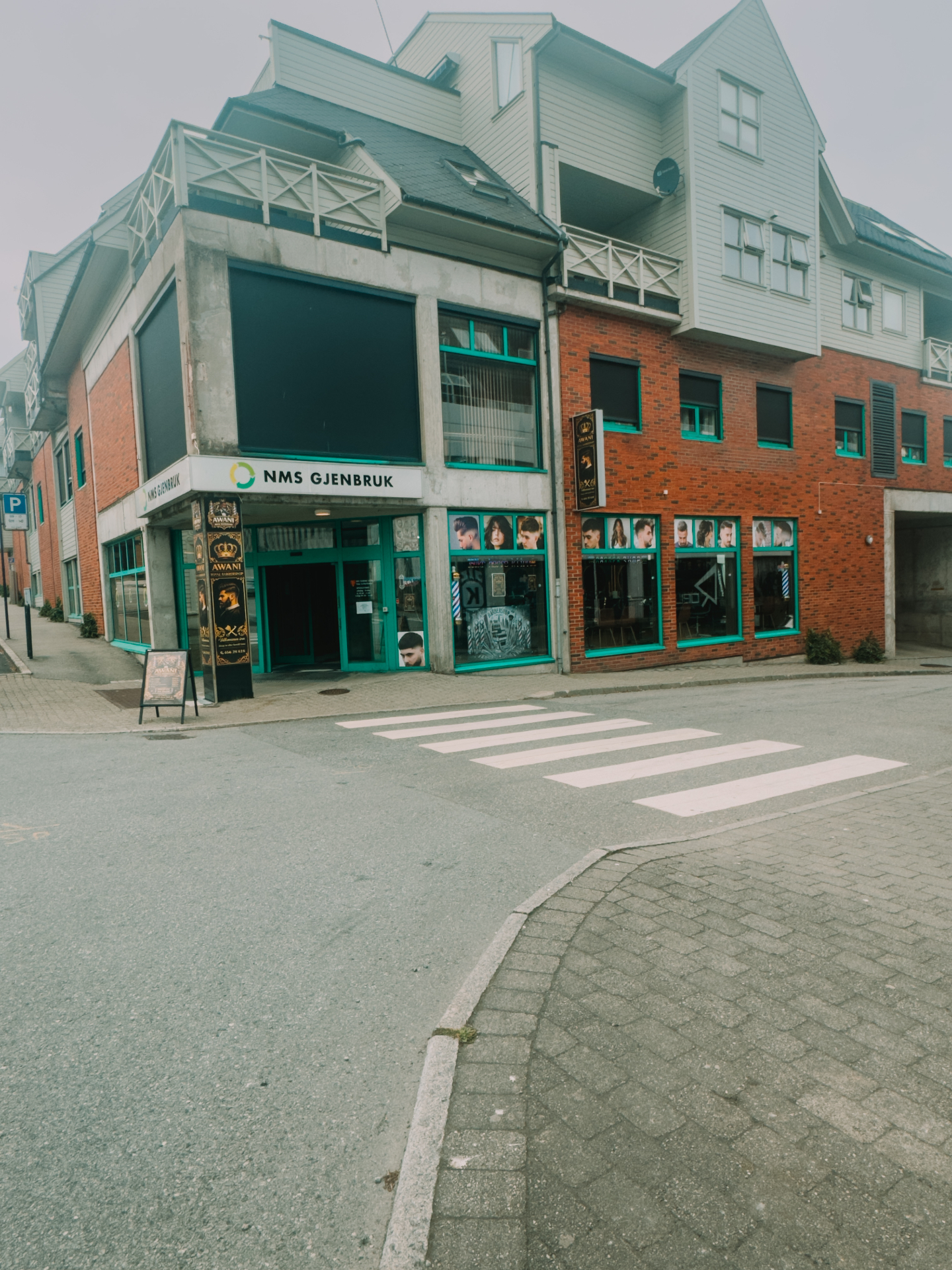 Awani Royal Barbershop – fasade i Bryne